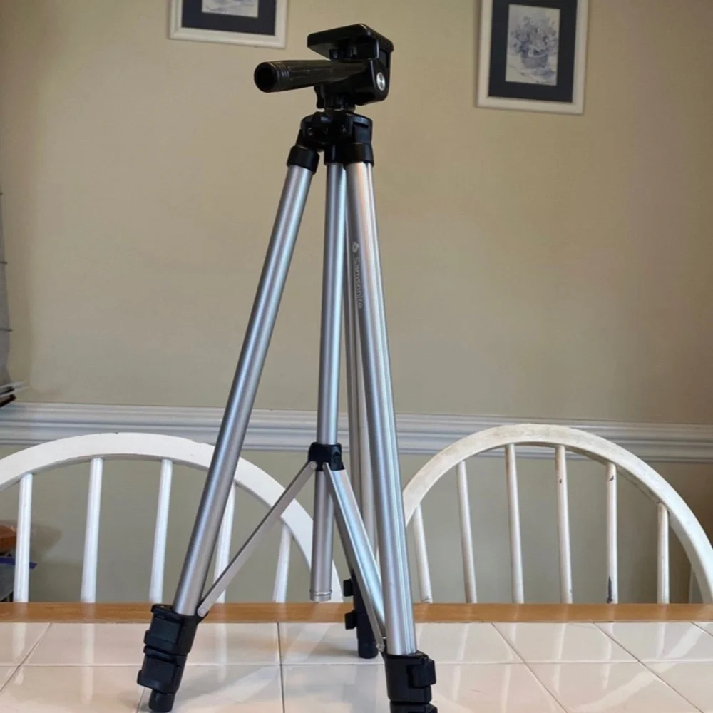 Camera tripod
